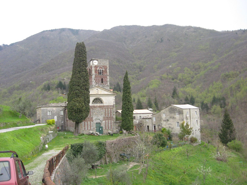ABBAZIA DI BORZONE E VOLTO DEL CRISTO