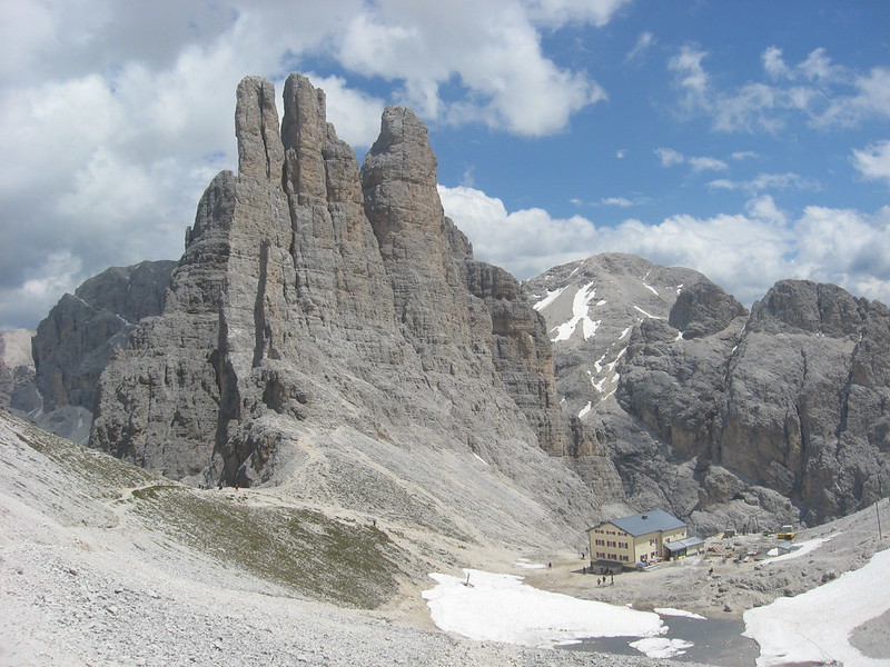 PASSO SANTNER E TORRI DEL VAJOLET DAL RIFUGIO CIAMPEDIE