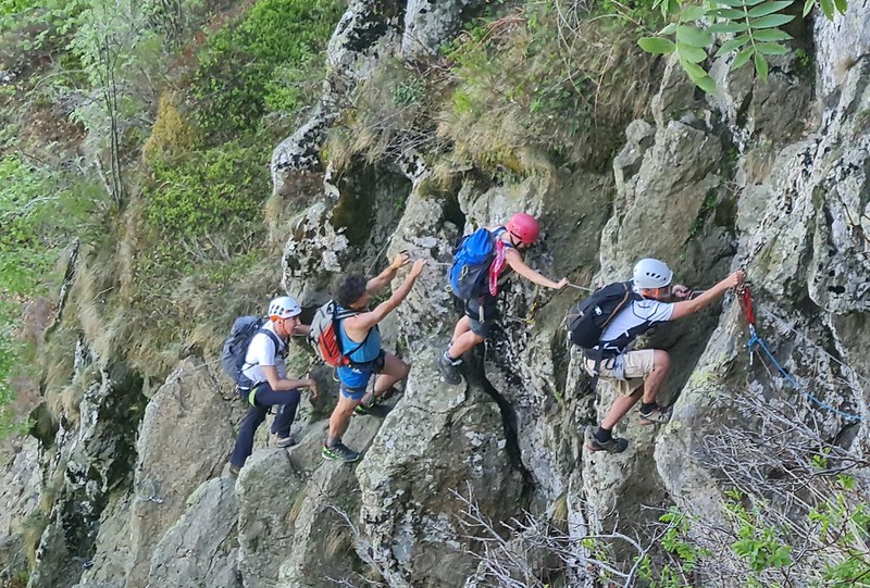 VIE FERRATE FERRARI E MAZZOCCHI - ANELLO DA ROCCA D'AVETO