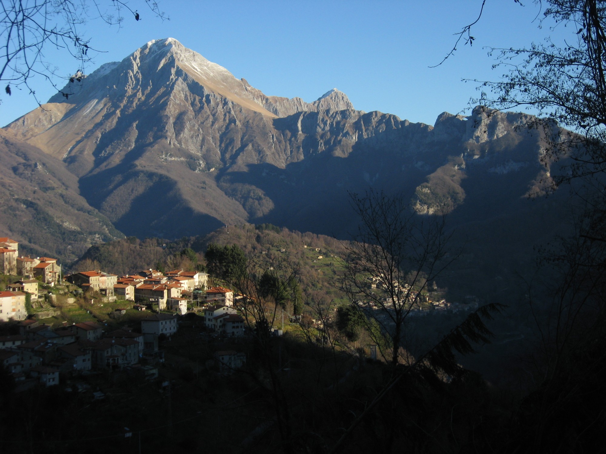 PASQUA NEL PARCO DELLE ALPI APUANE - TRAVERSATA FARNOCCHIA-CASA GIORGINI