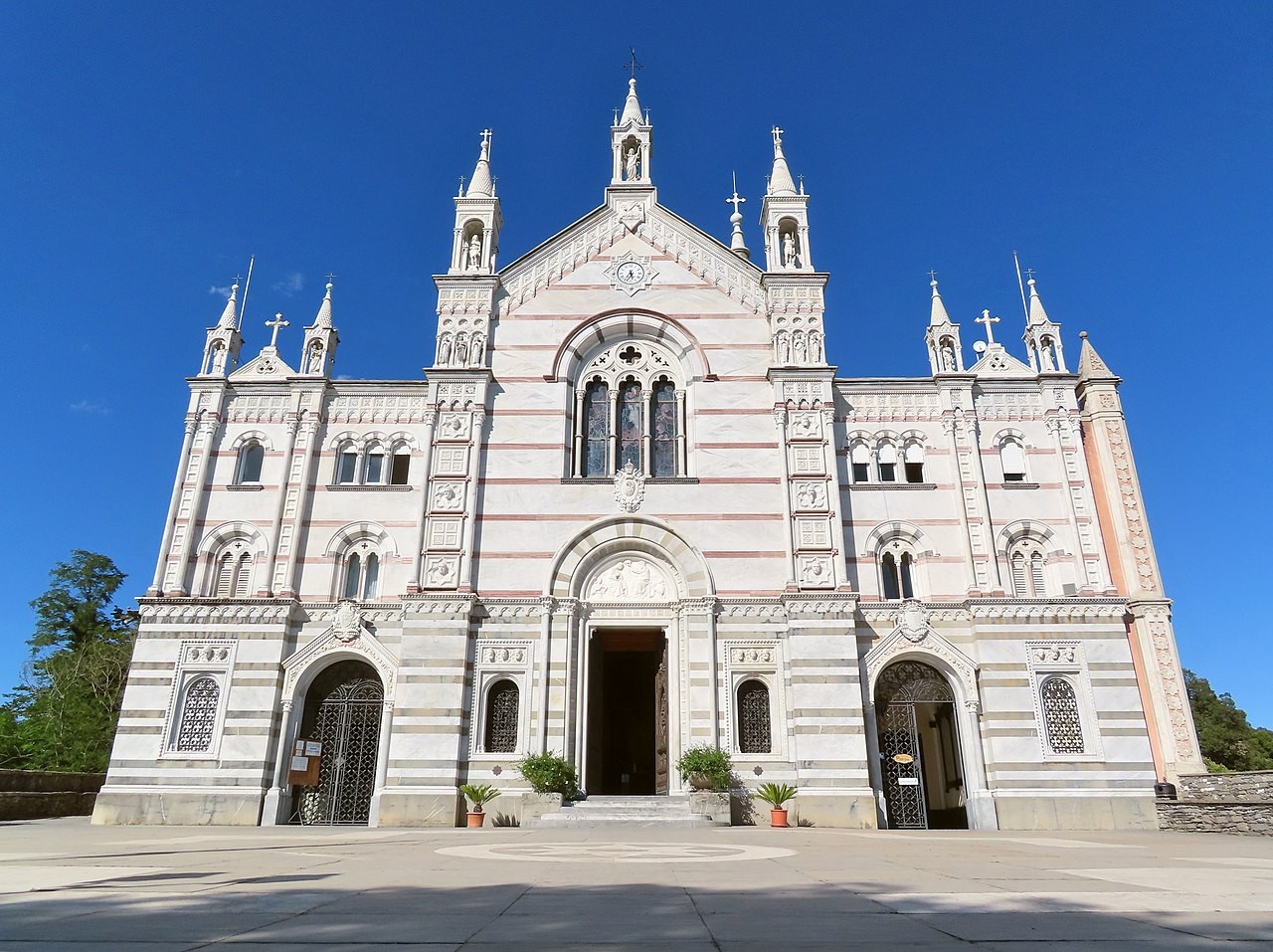 Escursione notturna al Santuario di N.S. di Montallegro